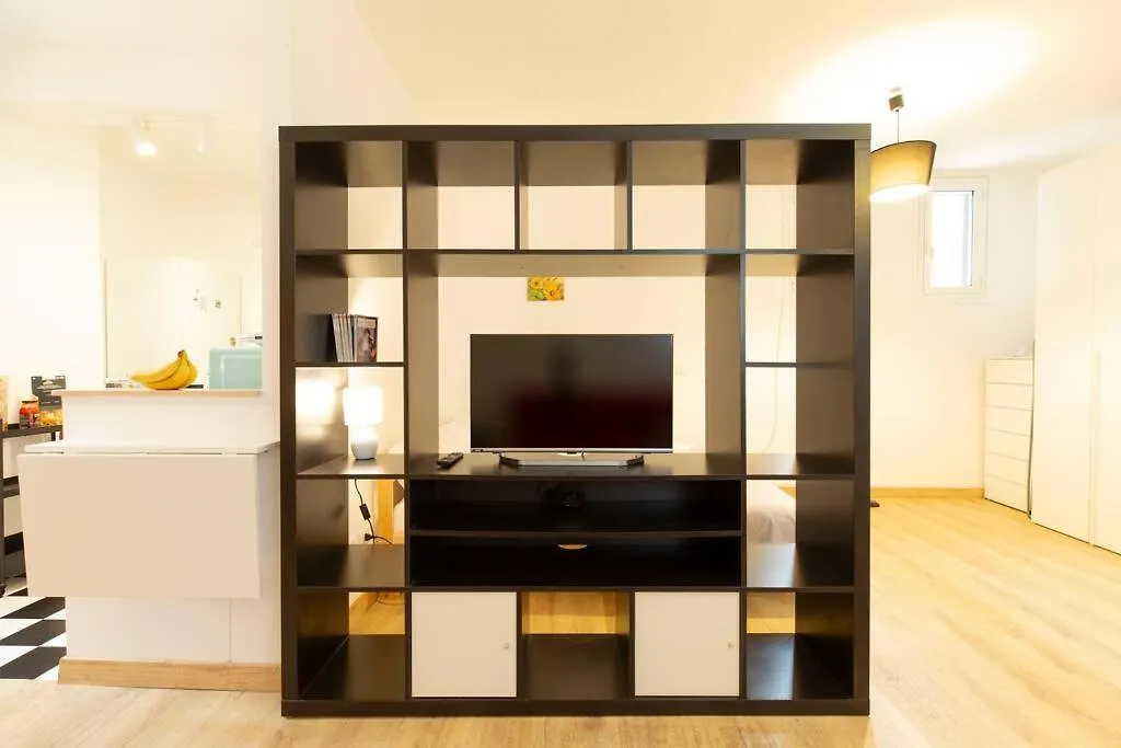 Studio With Terrace 15 Min To Vatican & Trastevere Rome Apartment