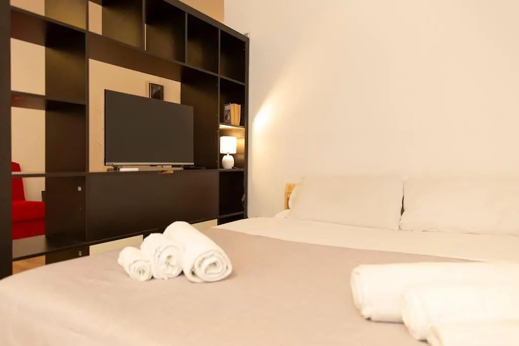 Apartment Studio With Terrace 15 Min To Vatican & Trastevere Rome