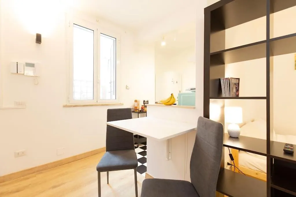 Apartment Studio With Terrace 15 Min To Vatican & Trastevere Rome